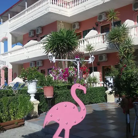 Flamingo Corfu アパートホテル モライティカ